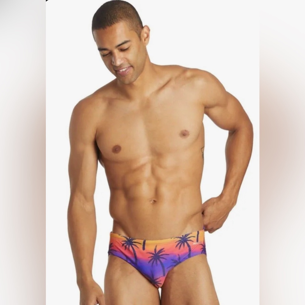 NWT Sporti Men’s Swimsuit Briefs- Size 28